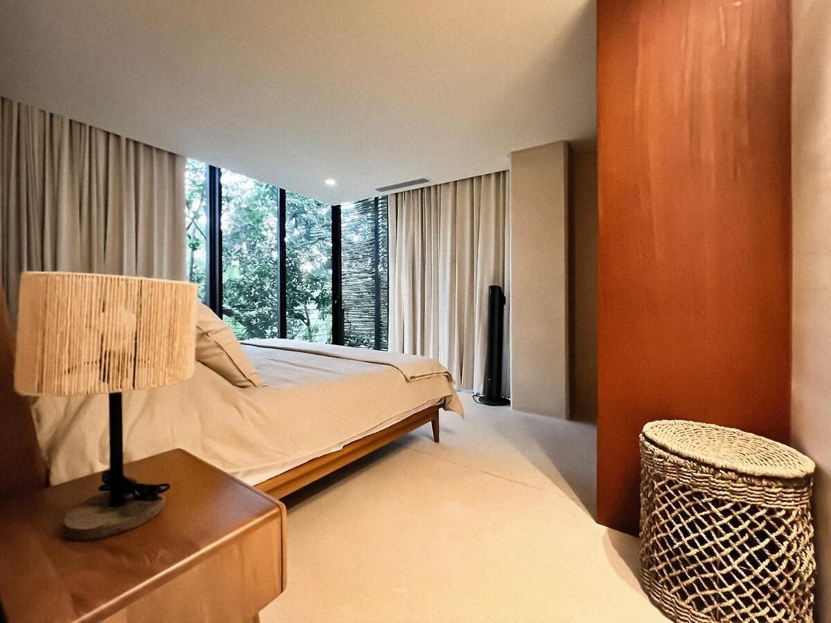Gated 2br With Rooftop Pool *