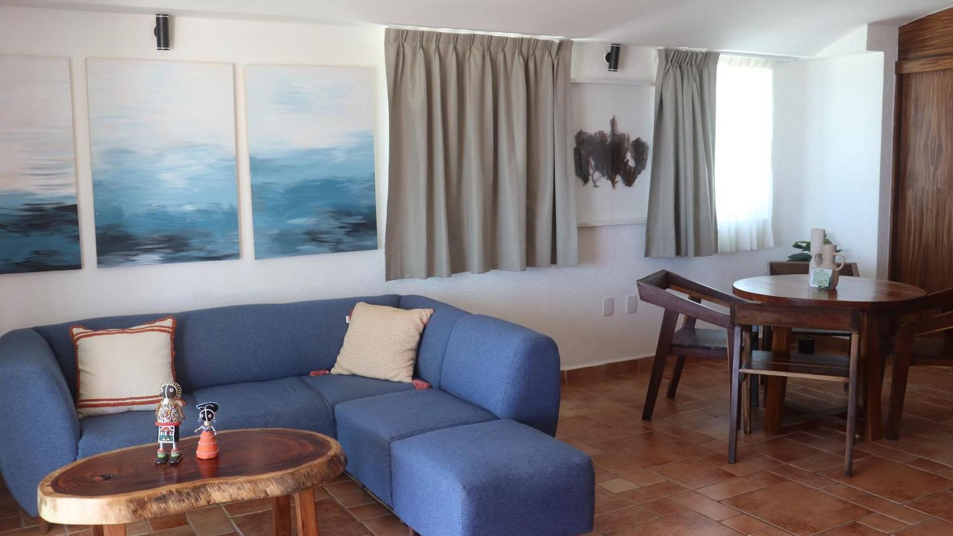 Beachfront In Apartment
