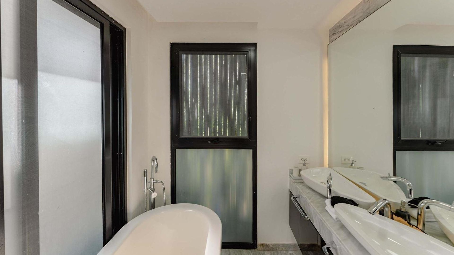 Stylish 3br Retreat In Serene Luxury Setting Apartment Tulum