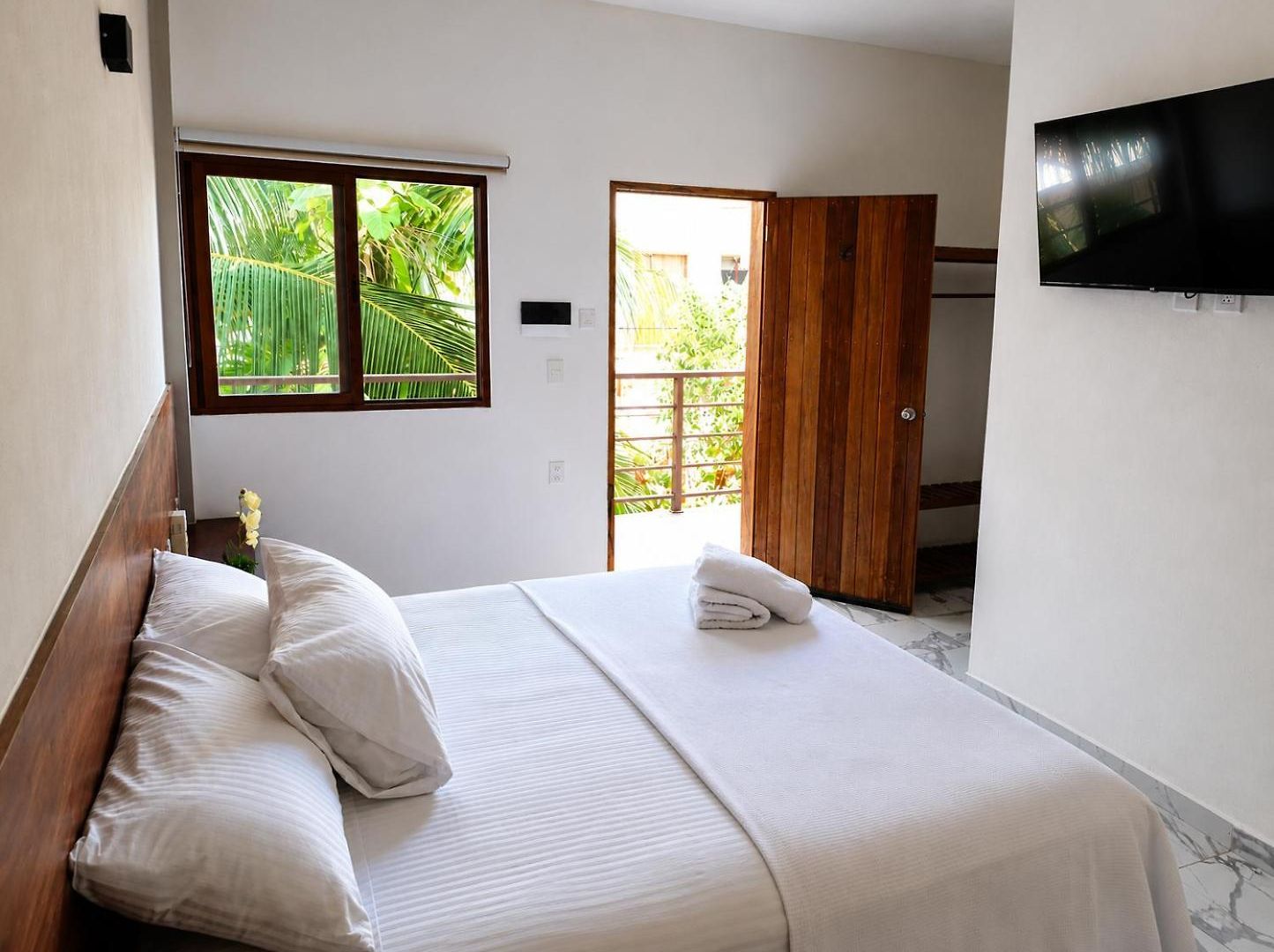 Centrico Hotel *