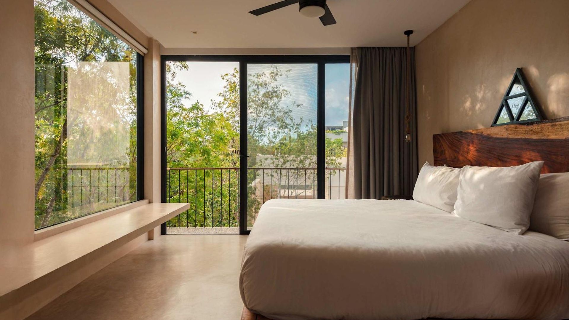 Luxury 5 Bedroom Pool Tiki Bar & Outdoor Gym Villa Tulum