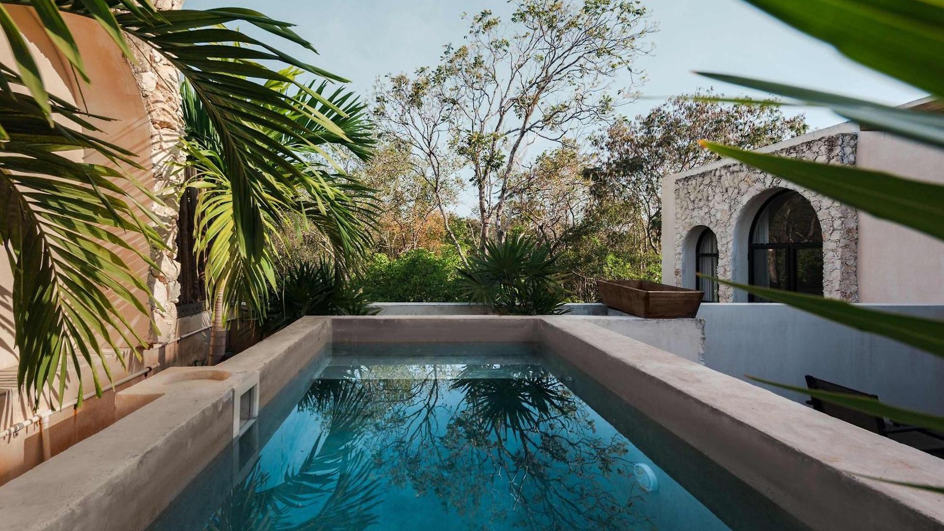 Holiday home Luxury 4 Bedroom With Private Rooftop Pool