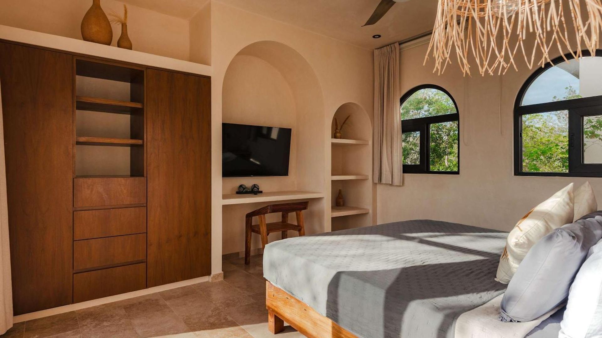 Holiday home Luxury 4 Bedroom With Private Rooftop Pool