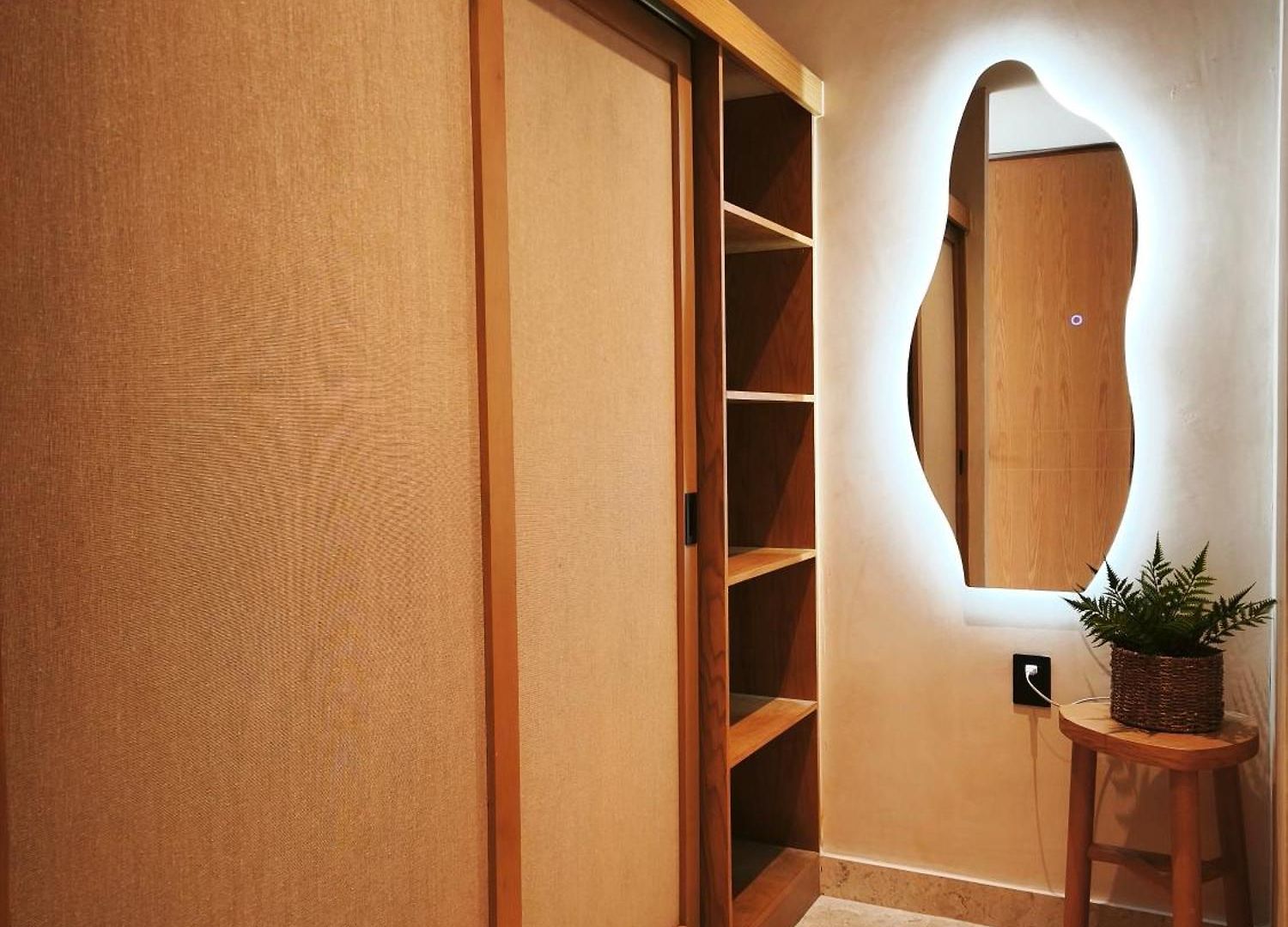 Oniric Apartahotel 4*