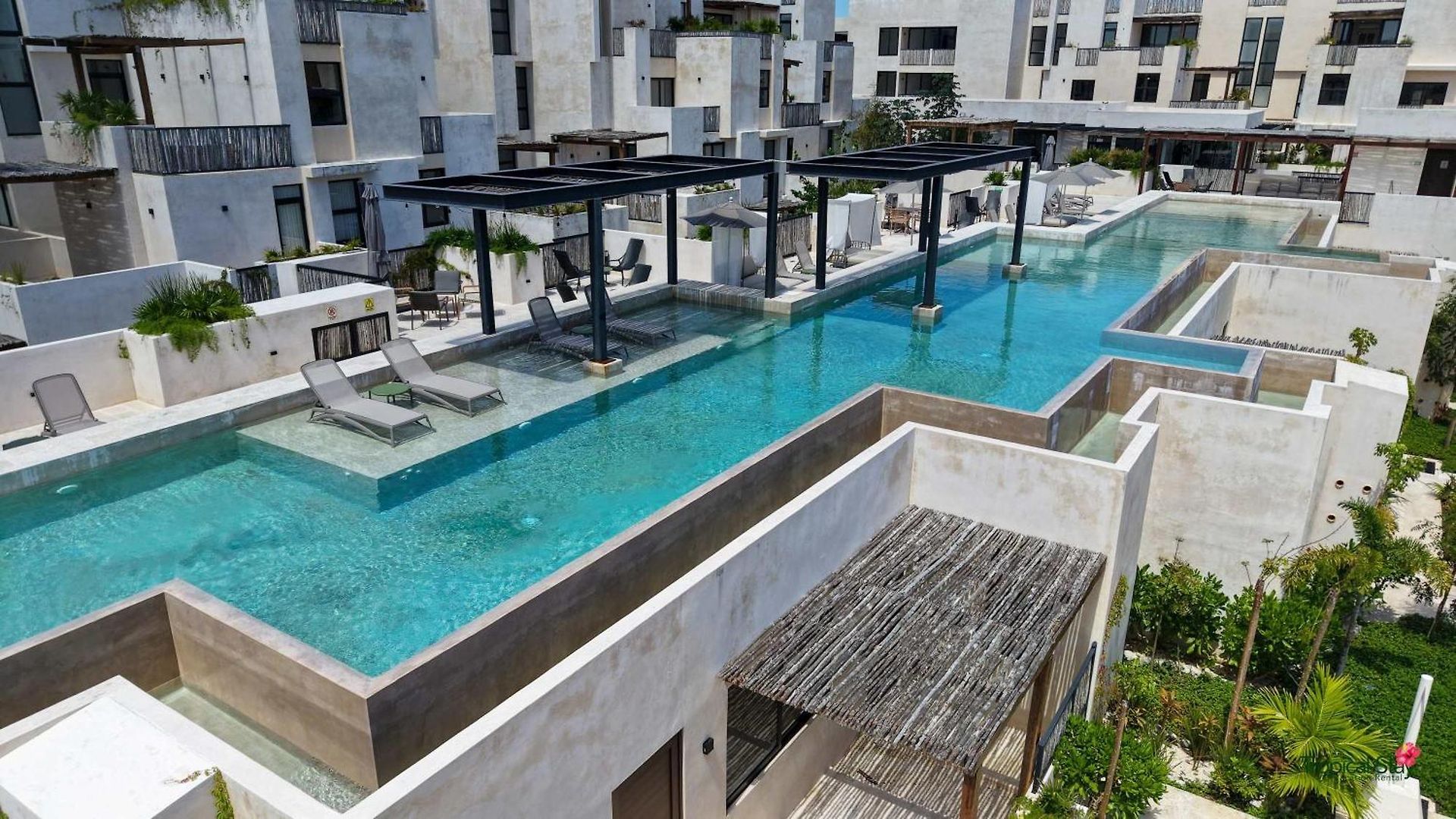 Grand Private Pool Rooftop Oasis Near The *