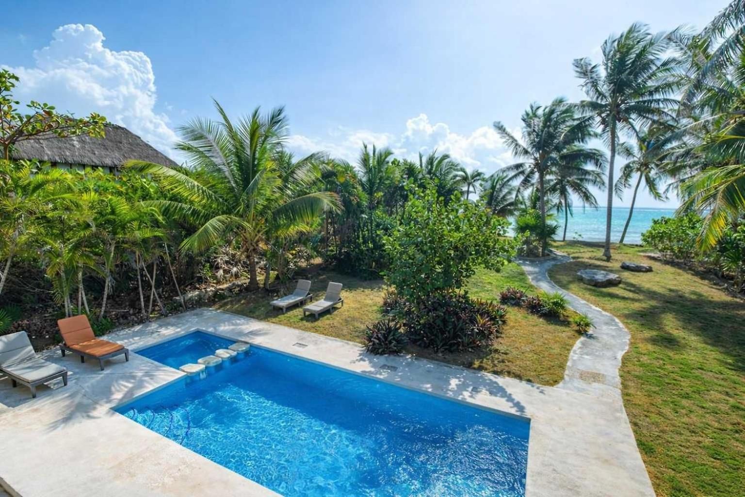Holiday home Beachfront With Private Pool Access Balcony With Ocean Views Patio - Belleza