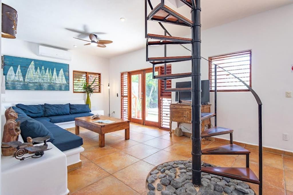 Holiday home Beachfront With Private Pool Access Balcony With Ocean Views Patio - Belleza *