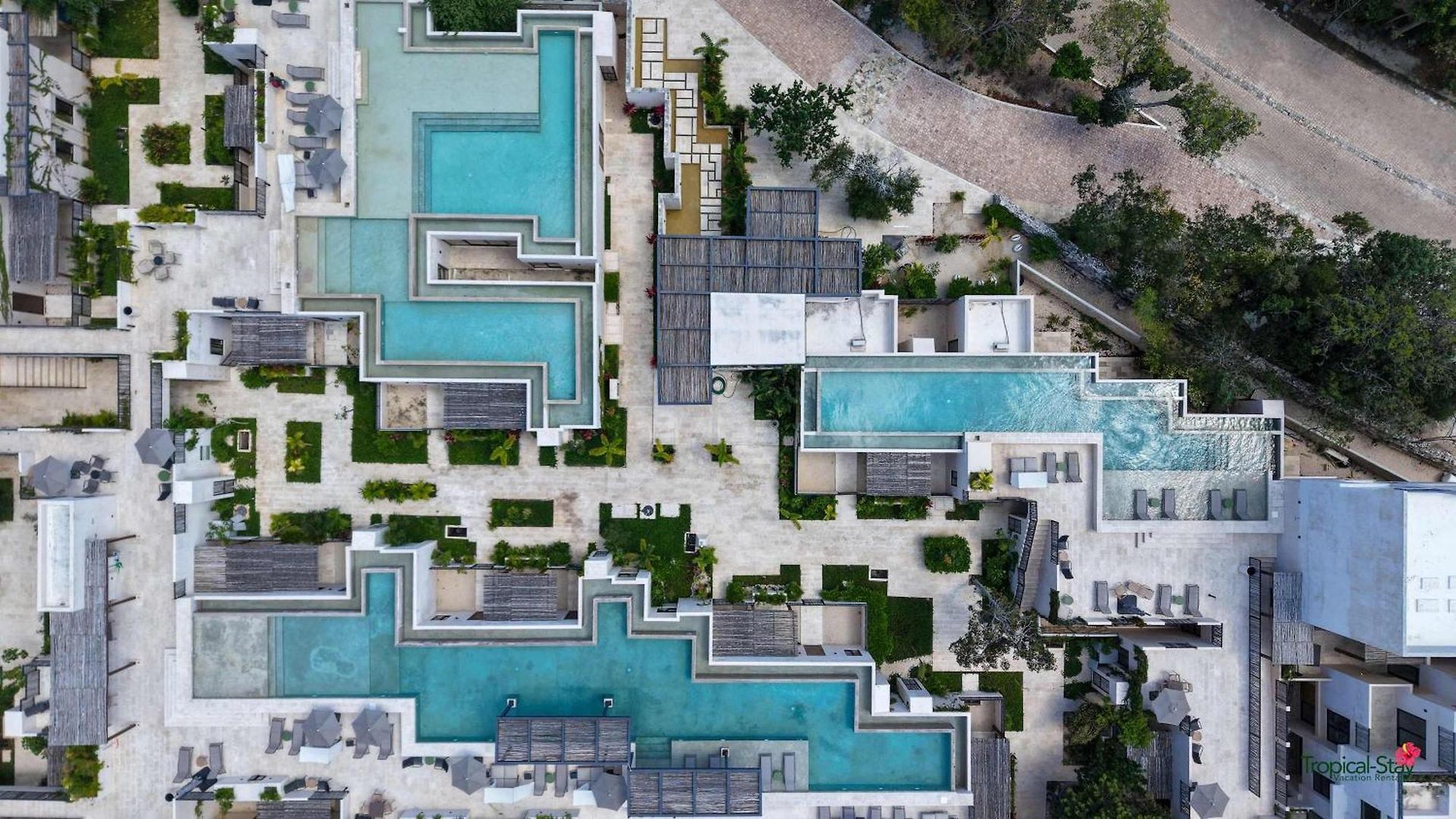 Grand Private Pool Rooftop Oasis Near The