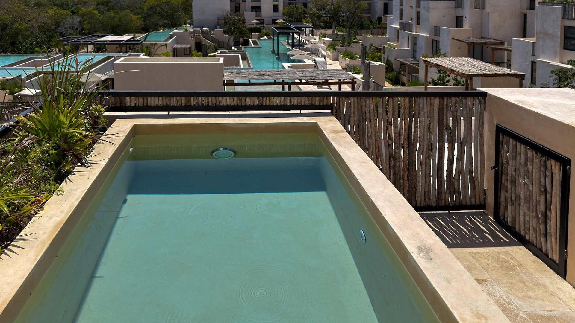 Grand Private Pool Rooftop Oasis Near The *
