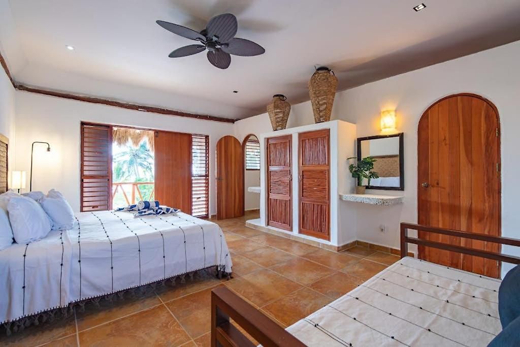 Holiday home Beachfront With Private Pool Access Balcony With Ocean Views Patio - Belleza *