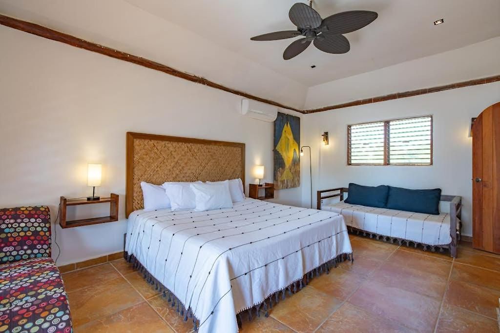 Beachfront With Private Pool Access Balcony With Ocean Views Patio - Belleza Holiday home