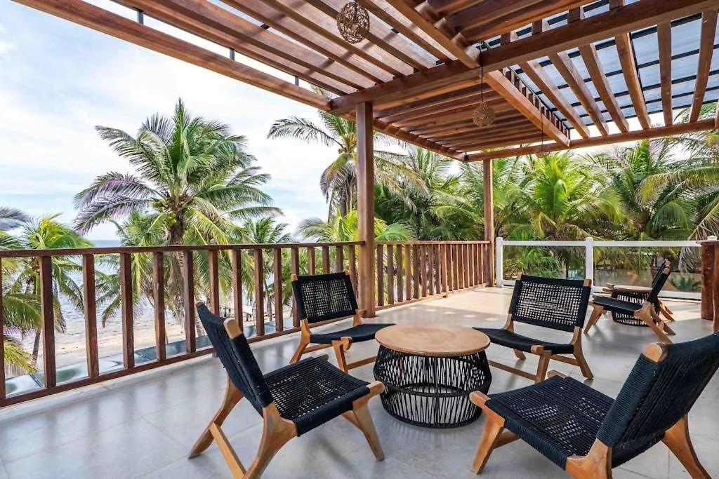Holiday home Beachfront Paradise With Private Pool Ocean View Full Kitchen & Shaded Patio - Mandala