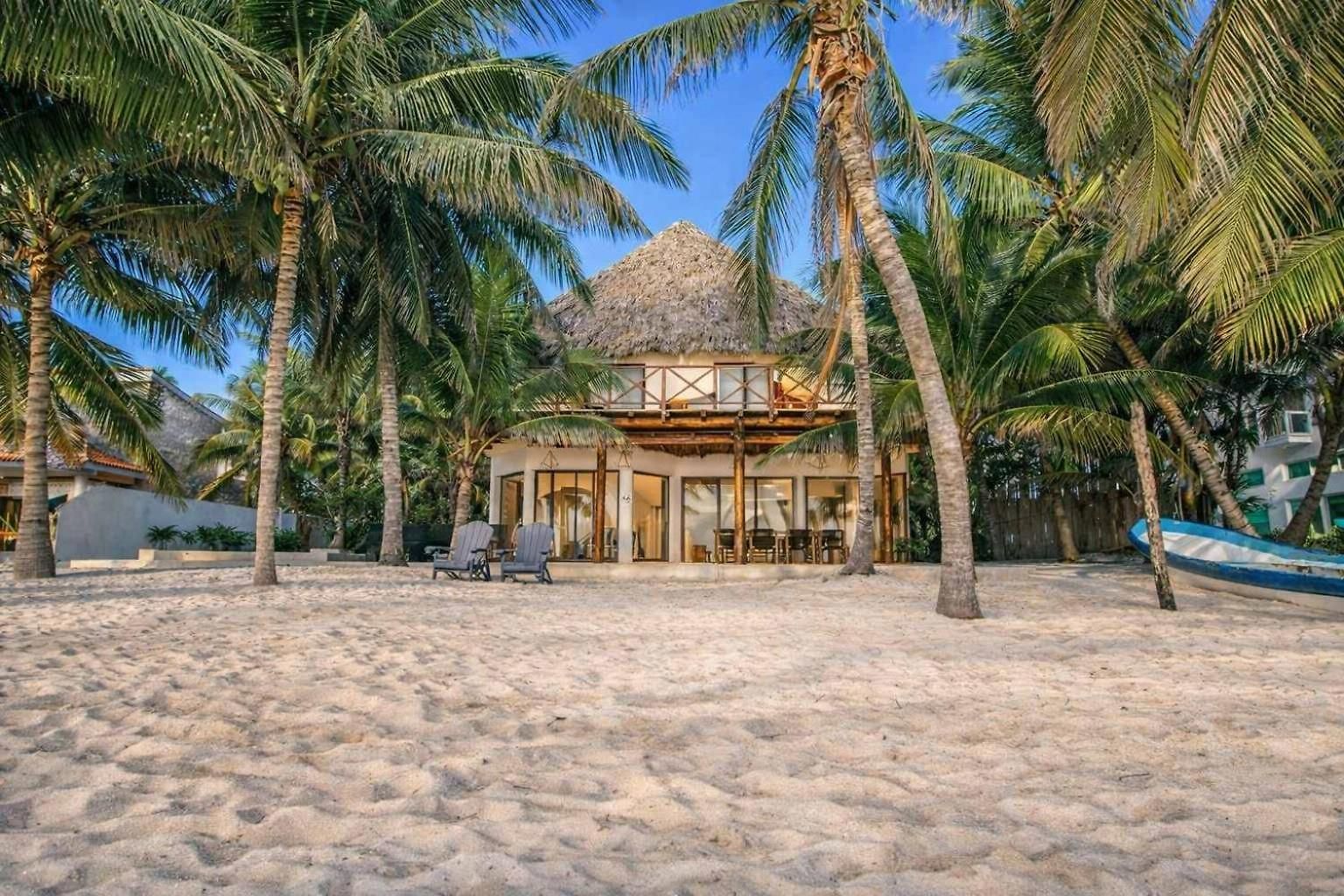 Holiday home Beachfront With Private Heated Pool Jacuzzi Sauna Ocean Views & Ac - 7th Heaven *