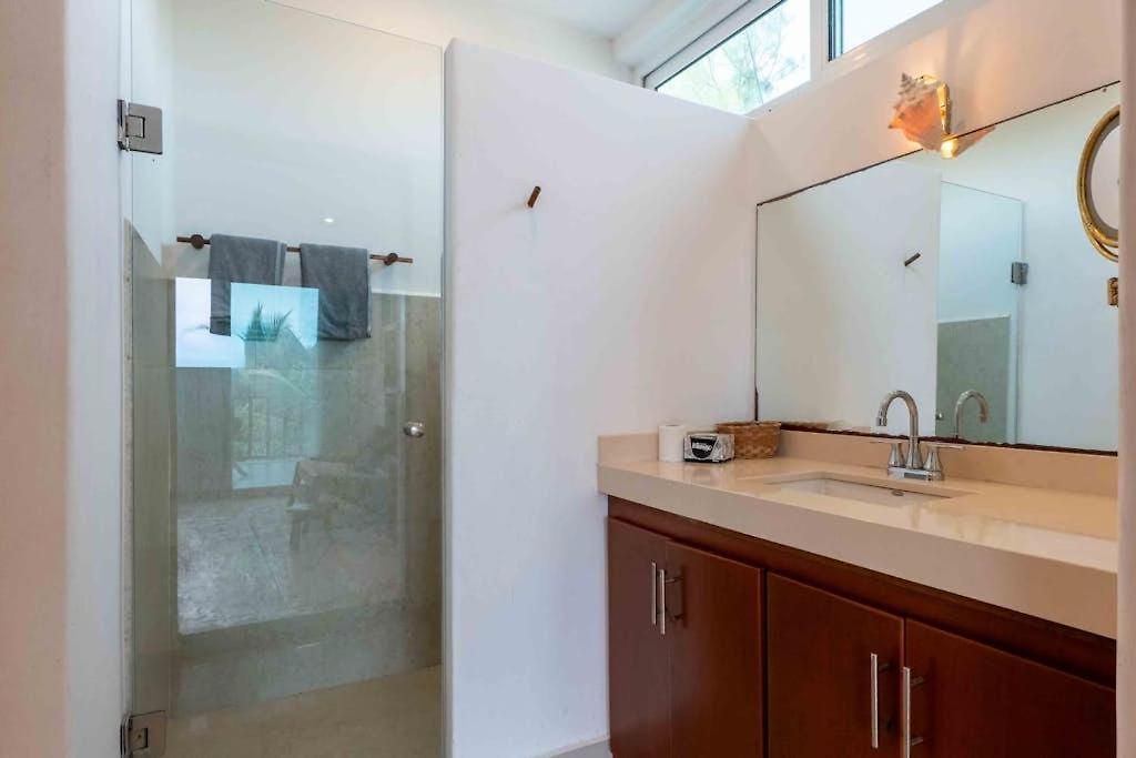 Beachfront Paradise With Private Pool Ocean View Full Kitchen & Shaded Patio - Mandala