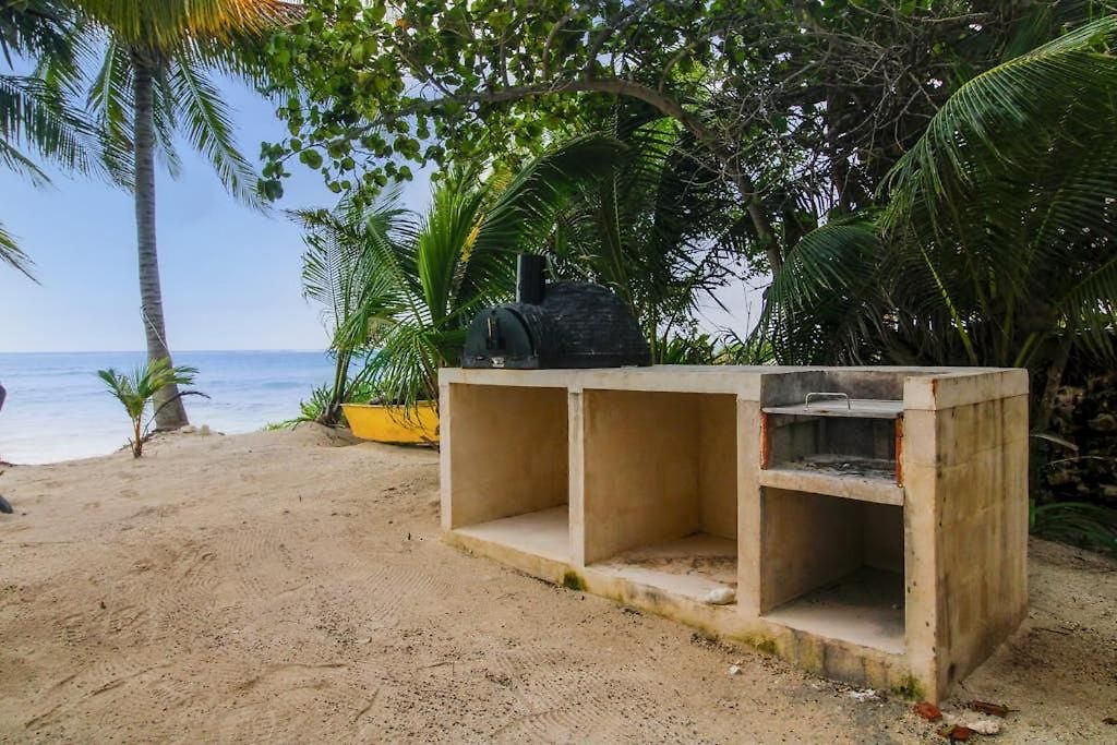 Oceanfront With Access Pool Balconies & Waterfront Hammocks - Sol Holiday home *