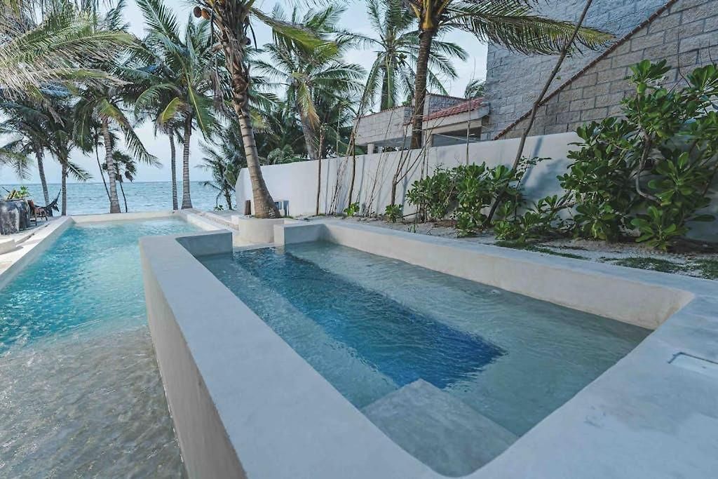 Holiday home Beachfront With Private Heated Pool Jacuzzi Sauna Ocean Views & Ac - 7th Heaven *