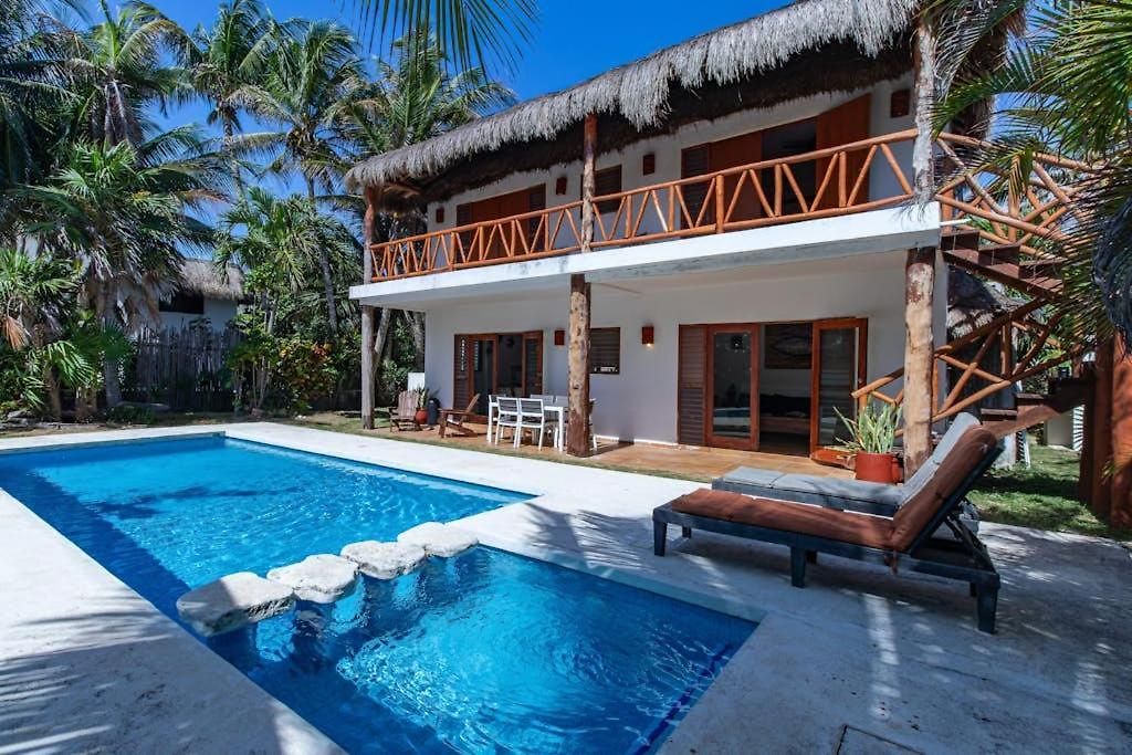 Holiday home Beachfront With Private Pool Access Balcony With Ocean Views Patio - Belleza *