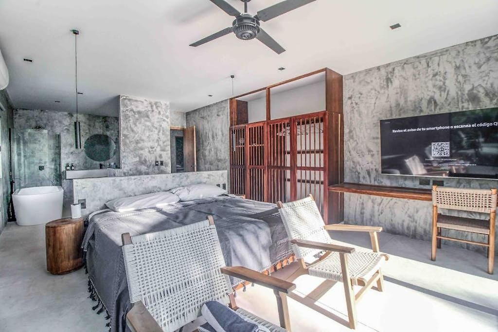 Holiday home Beachfront With Private Heated Pool Jacuzzi Sauna Ocean Views & Ac - 7th Heaven