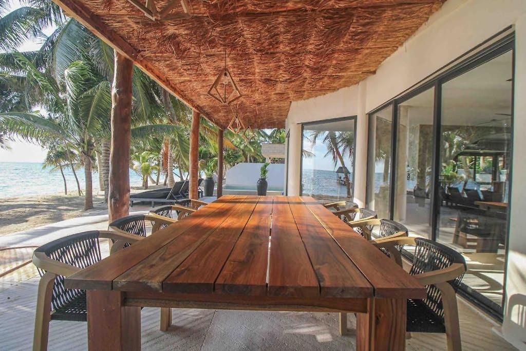 Holiday home Beachfront With Private Heated Pool Jacuzzi Sauna Ocean Views & Ac - 7th Heaven *