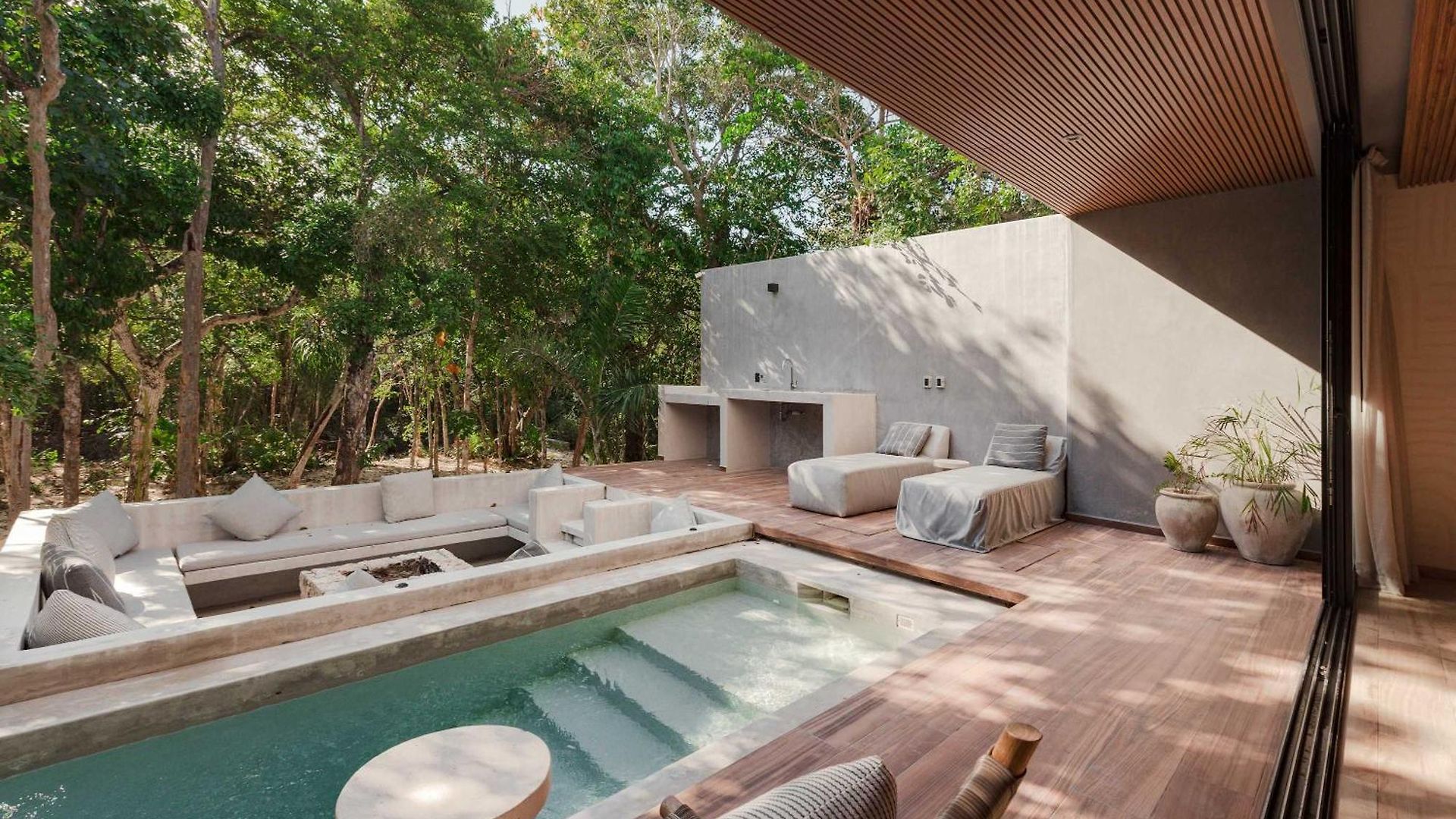 Luxury Private With 2 Pools & Jacuzzi Holiday home *