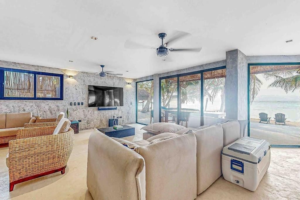 Holiday home Beachfront With Private Heated Pool Jacuzzi Sauna Ocean Views & Ac - 7th Heaven *