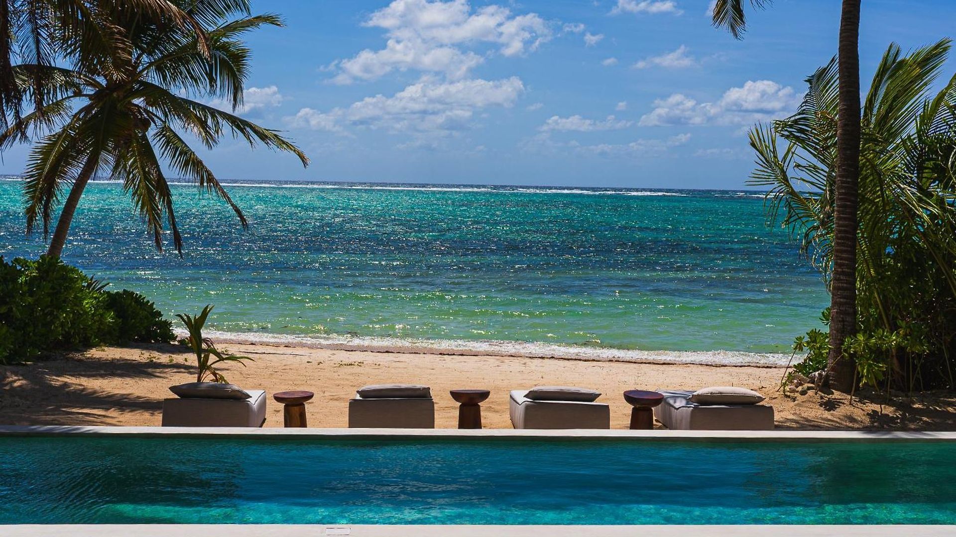 Luxury Beachfront 3br