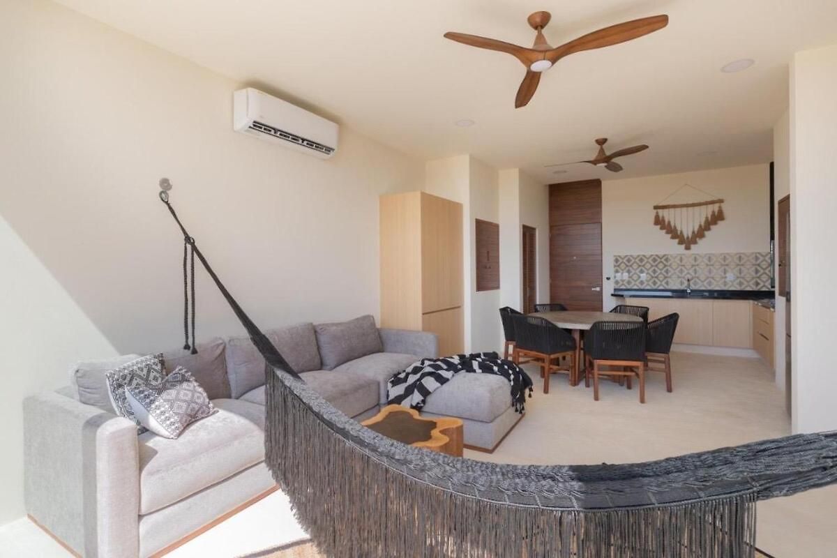 Luxury 2br Private Rooftop Pool Apartment *