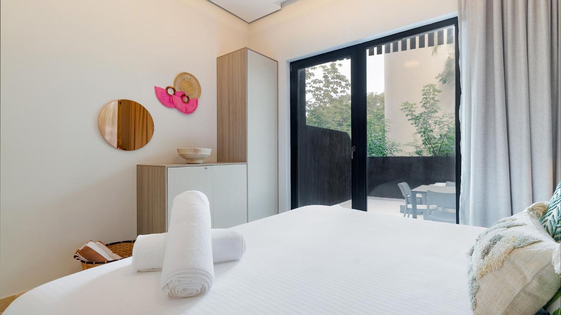 Apartment Private Jacuzzi In Zone - Sea View Rooftop Pools &