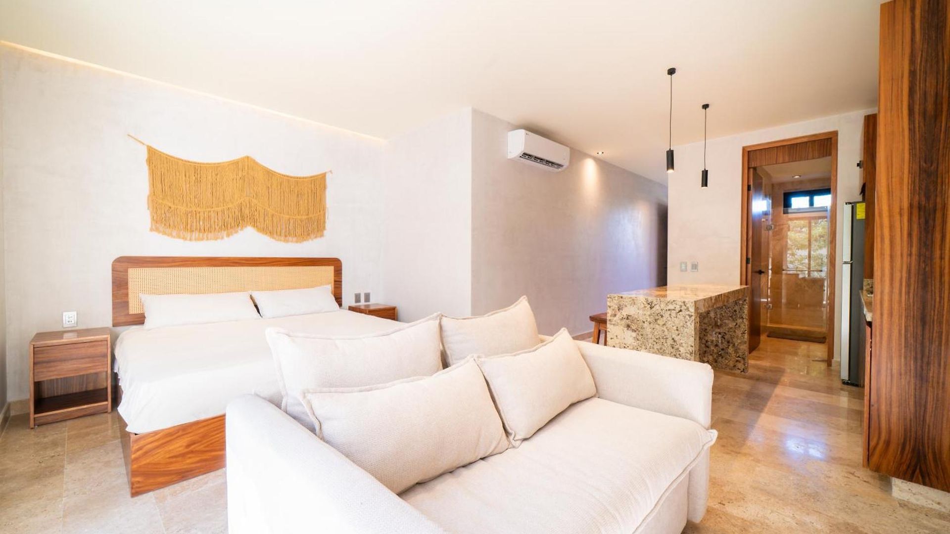 Modern Loft, Private Pool And Gym Intulum