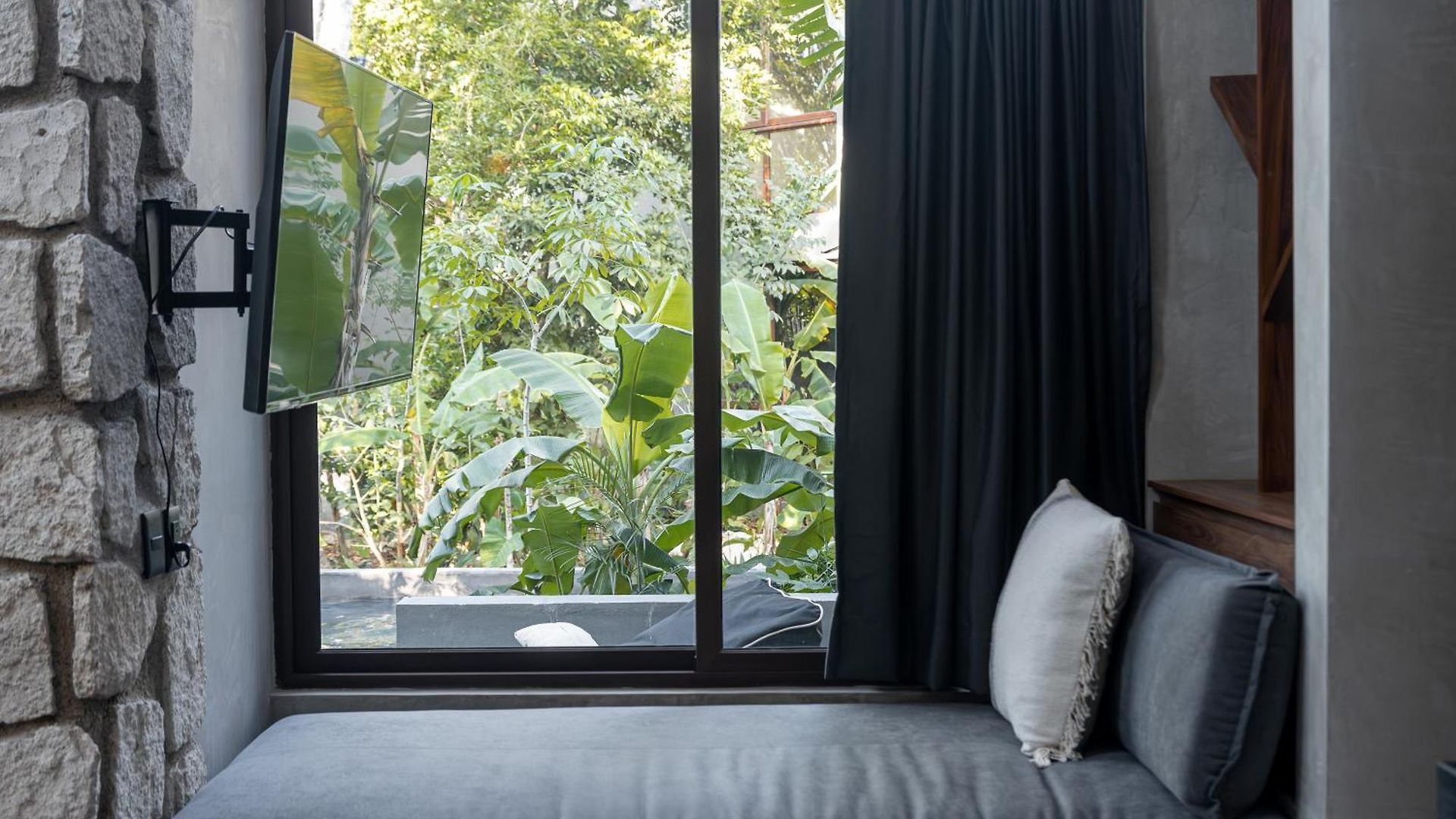 Apartment Nomad Humans Residences