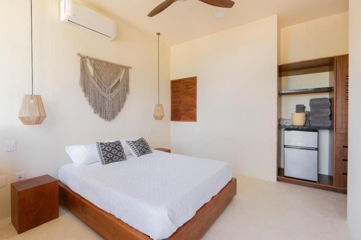 Luxury 2br Private Rooftop Pool Apartment *
