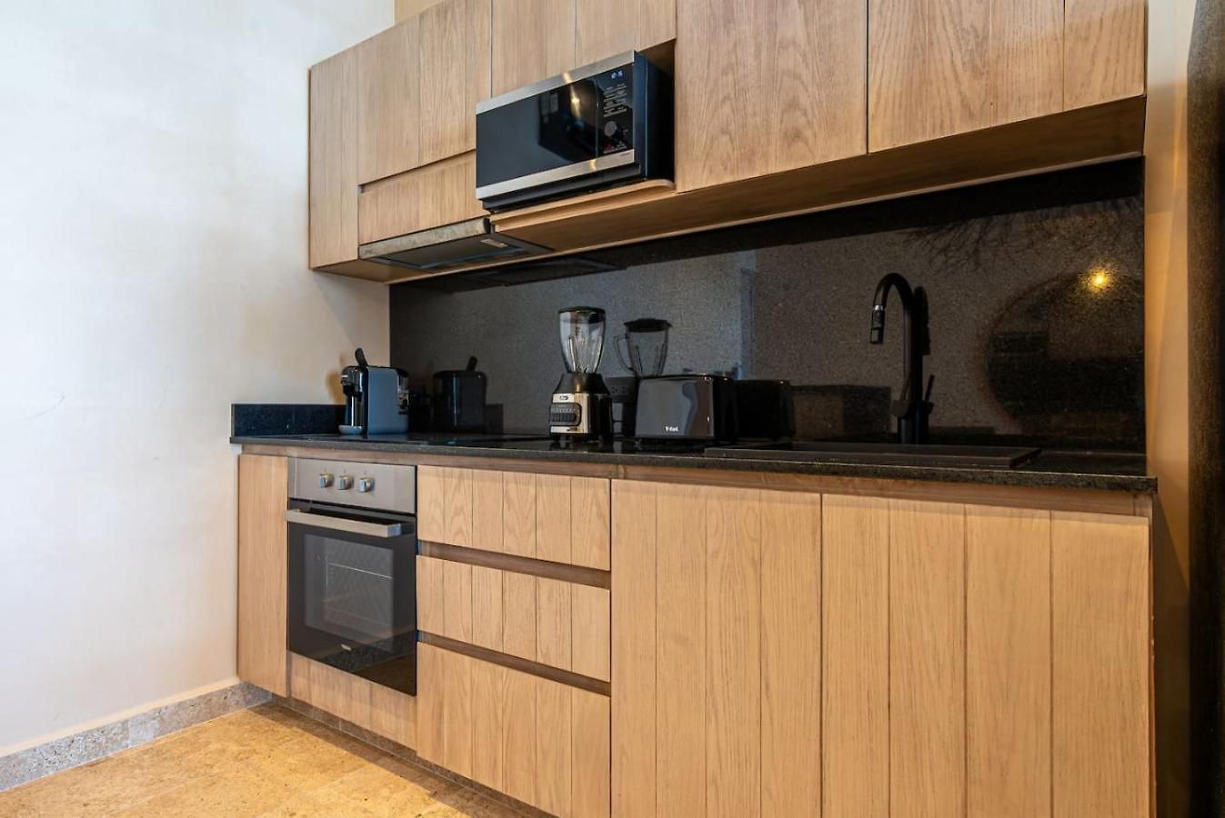 Apartment Luxury Beachfront 3br