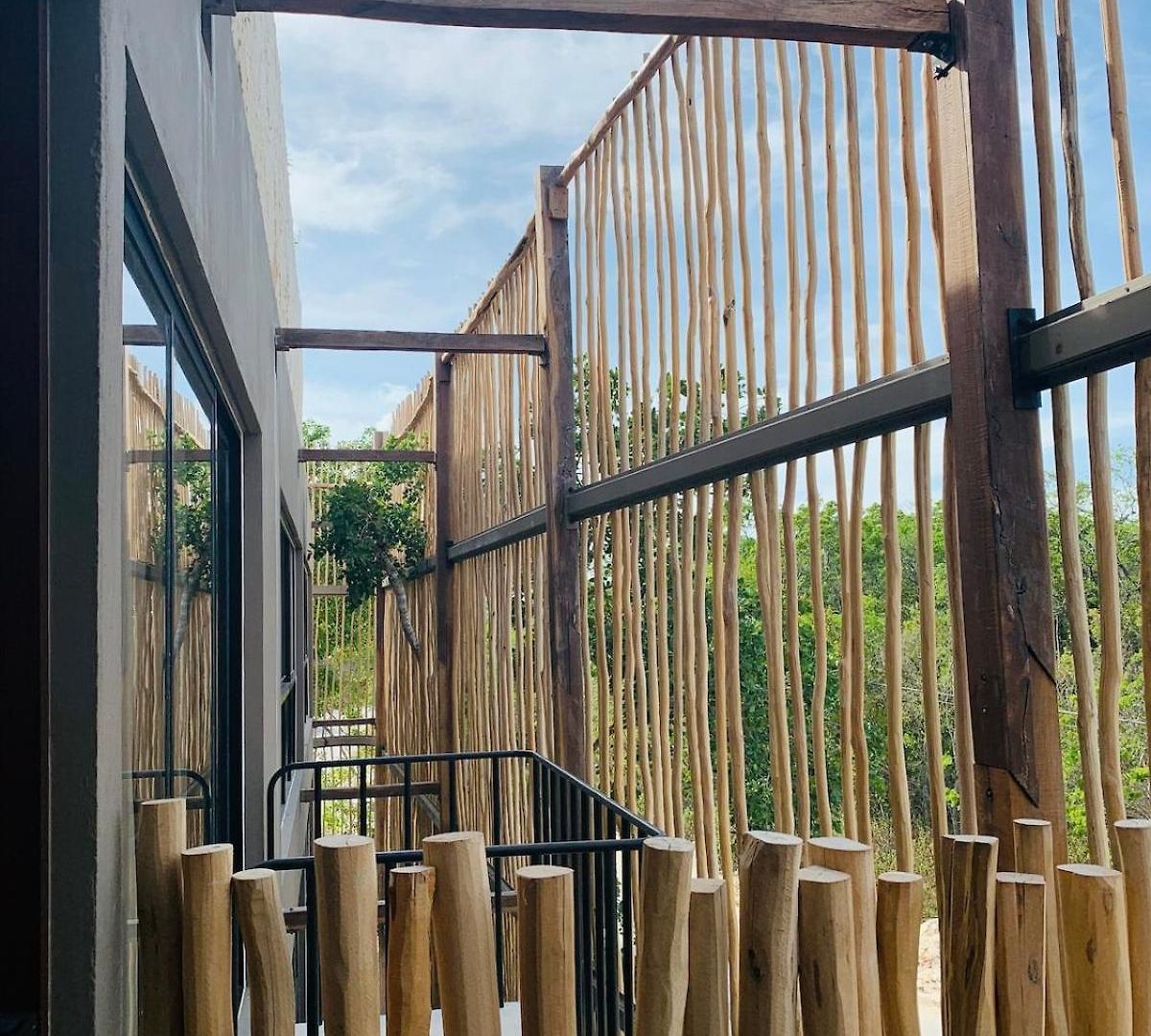 1 Bed Private Balcony Great Location