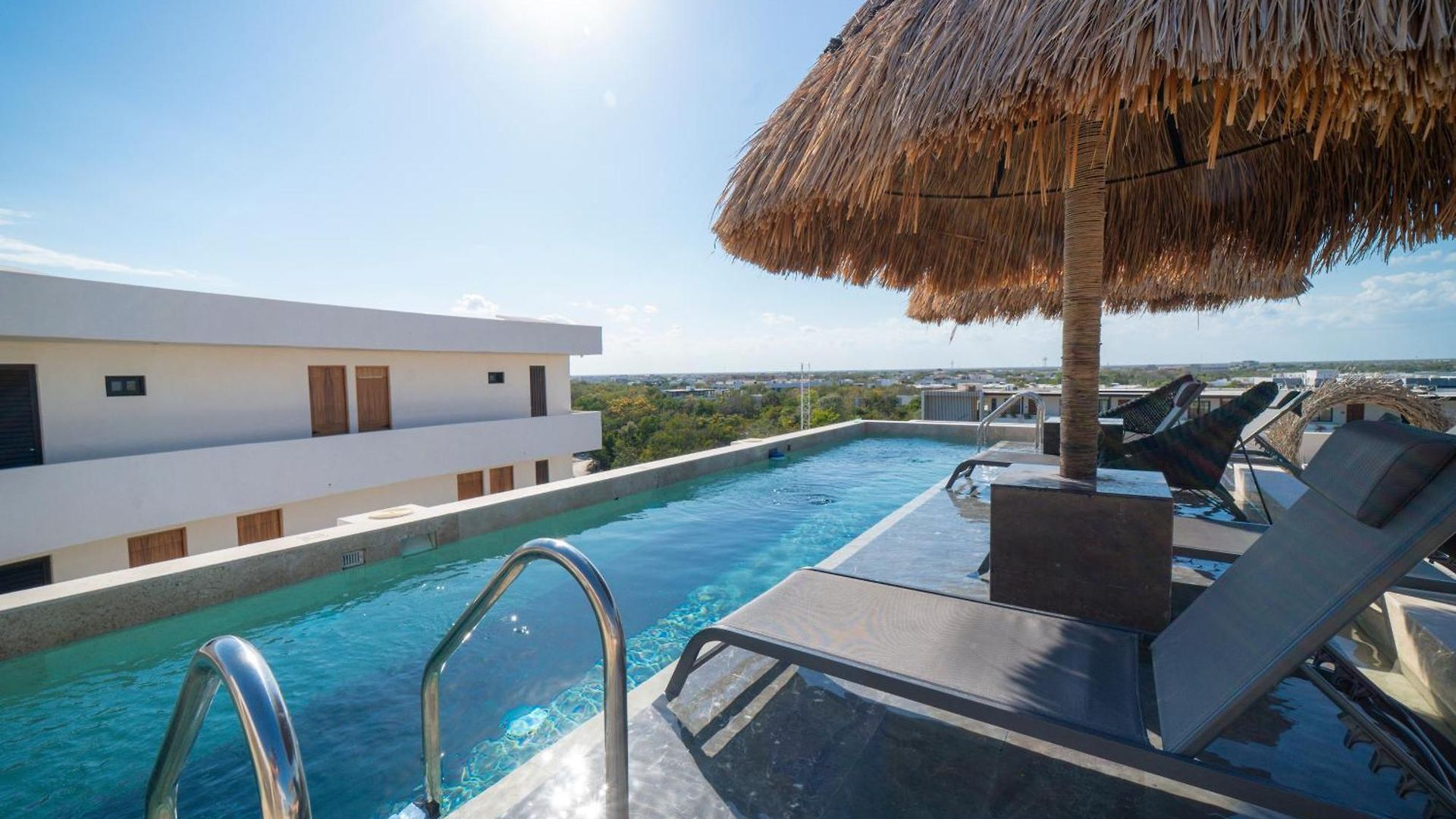Modern Loft, Private Pool And Gym Intulum