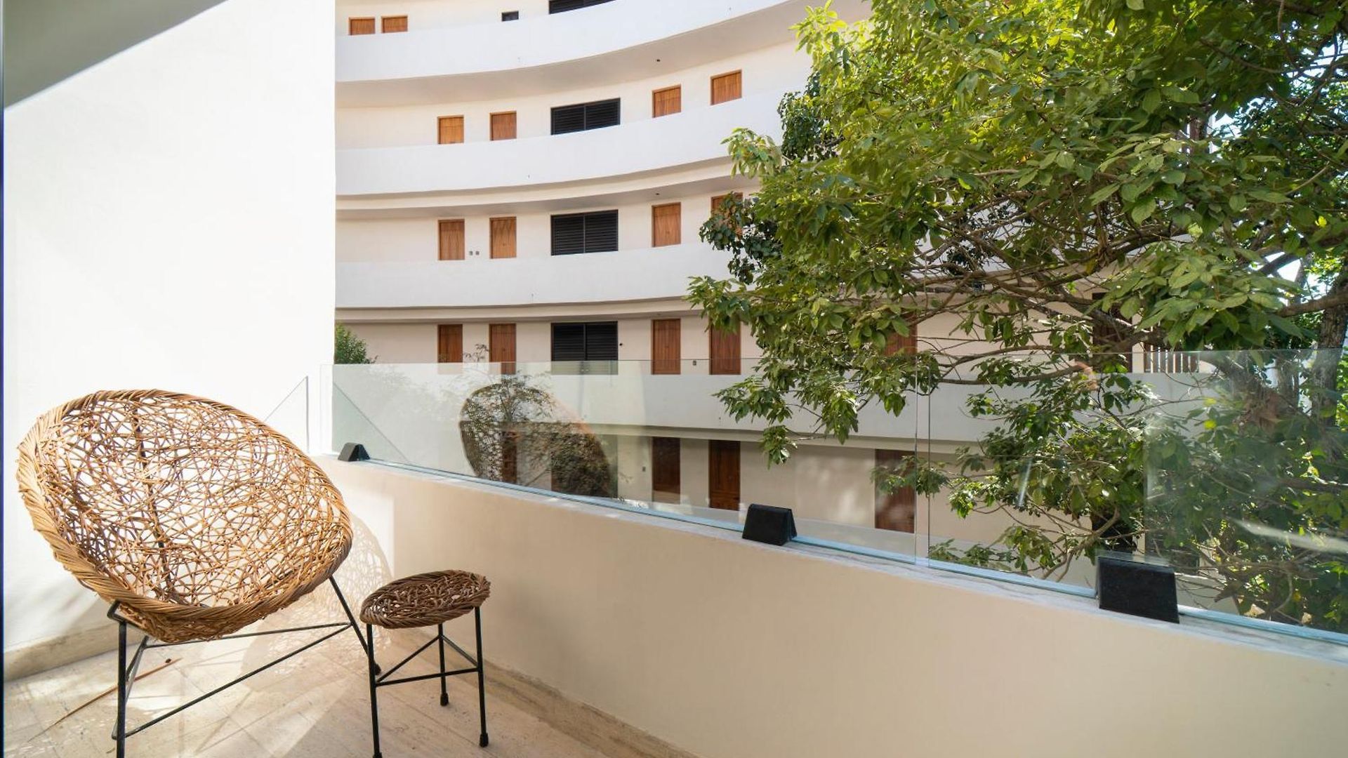 Modern Loft, Private Pool And Gym Intulum Apartment