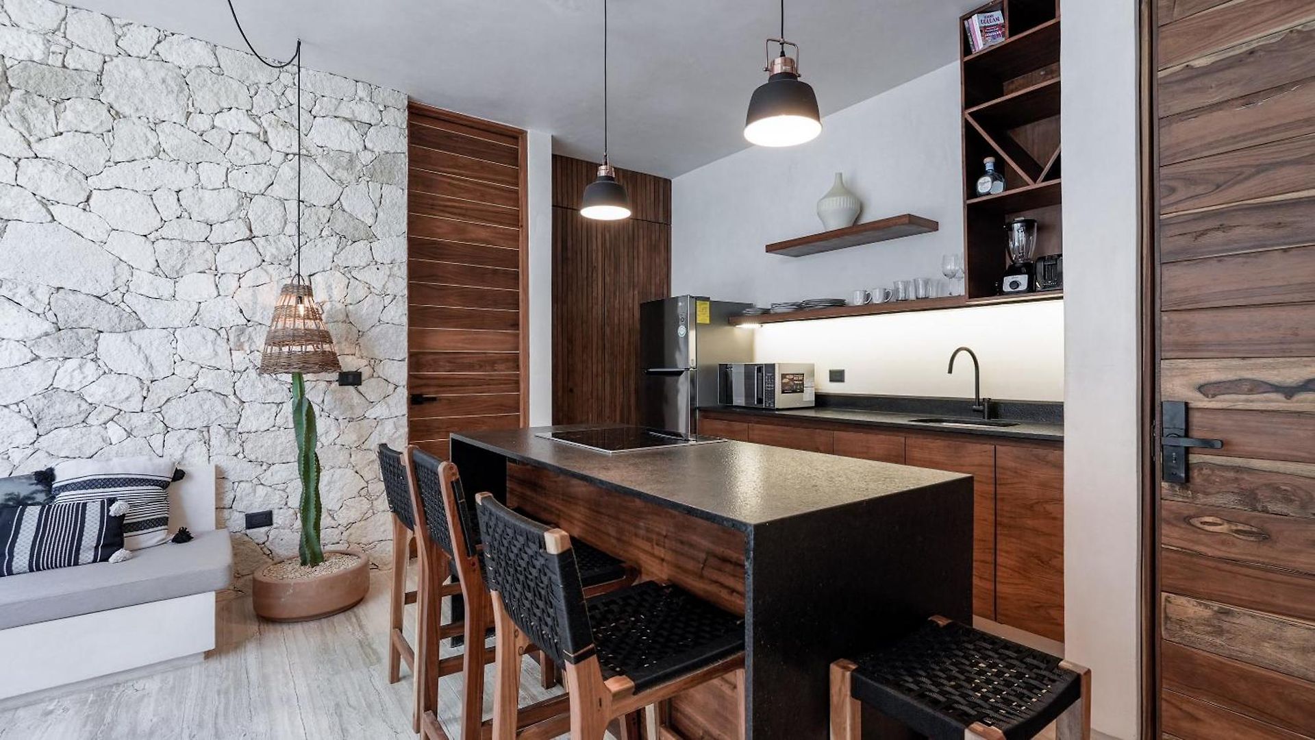 Bohemian 2br Boutique With Private Pool *