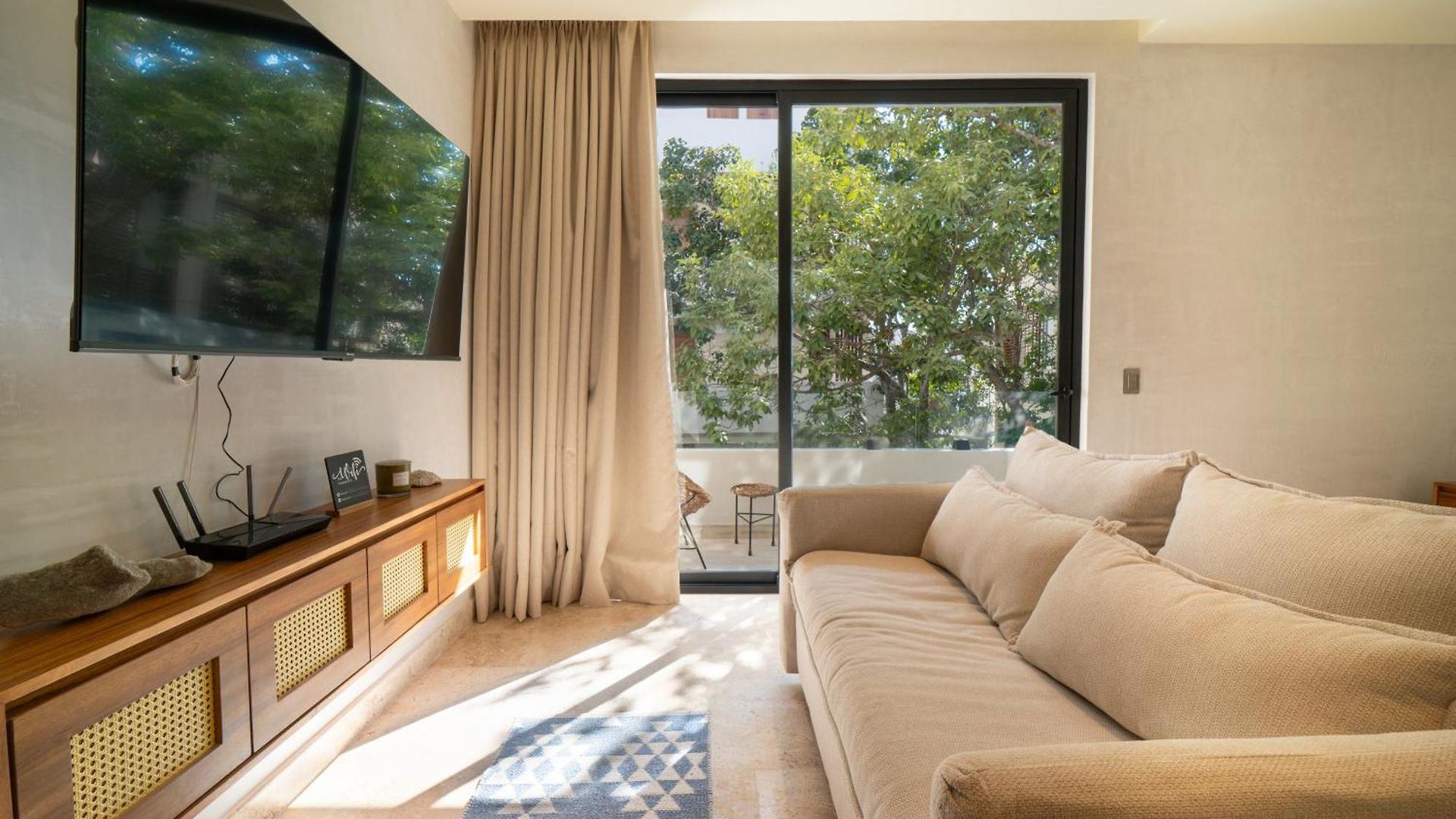 Modern Loft, Private Pool And Gym Intulum Apartment