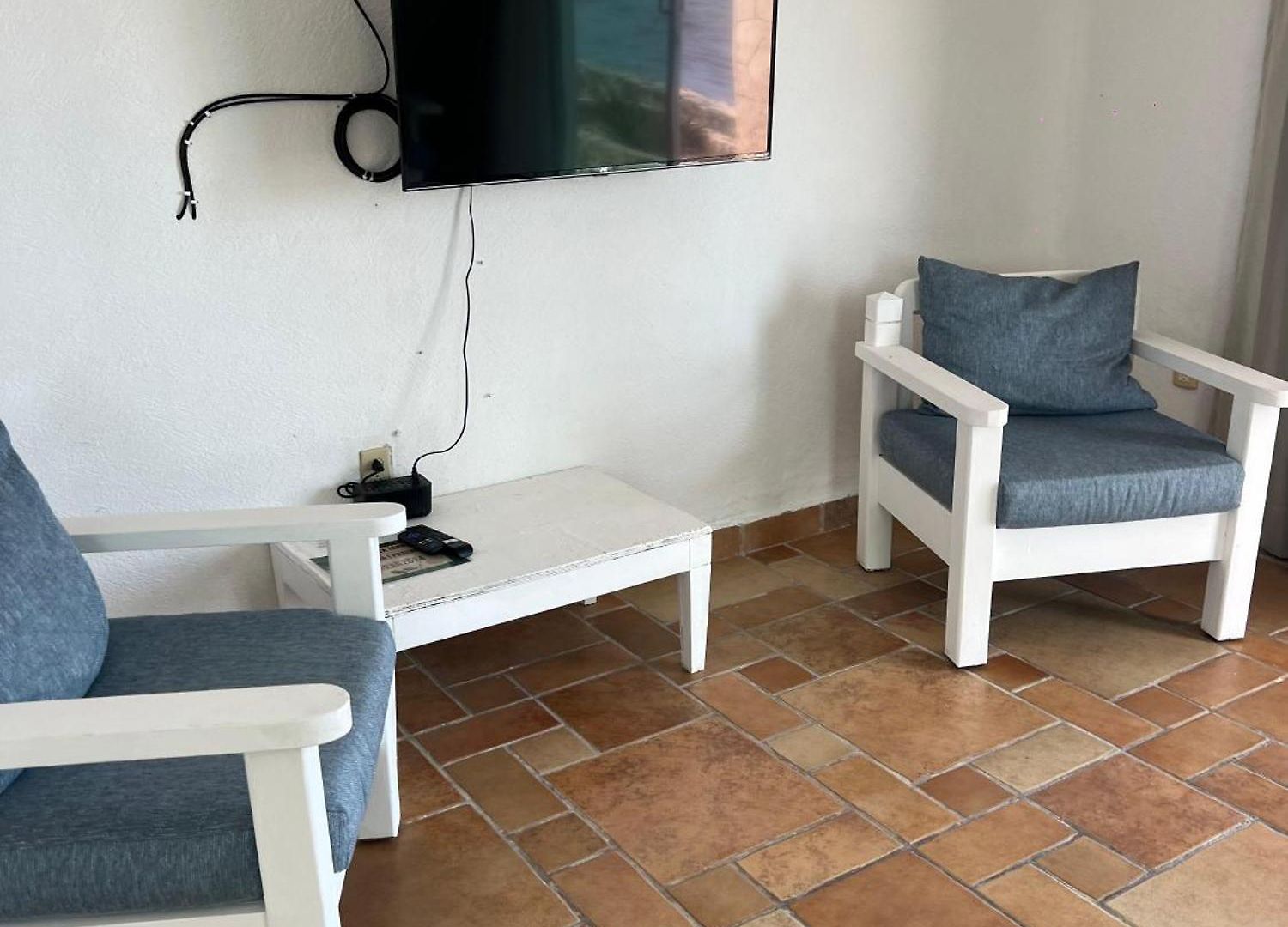Beachfront In Apartment