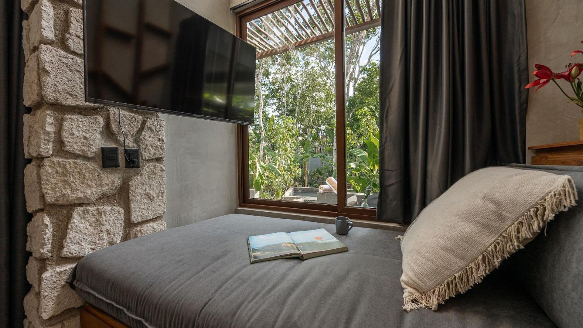 Nomad Humans Residences