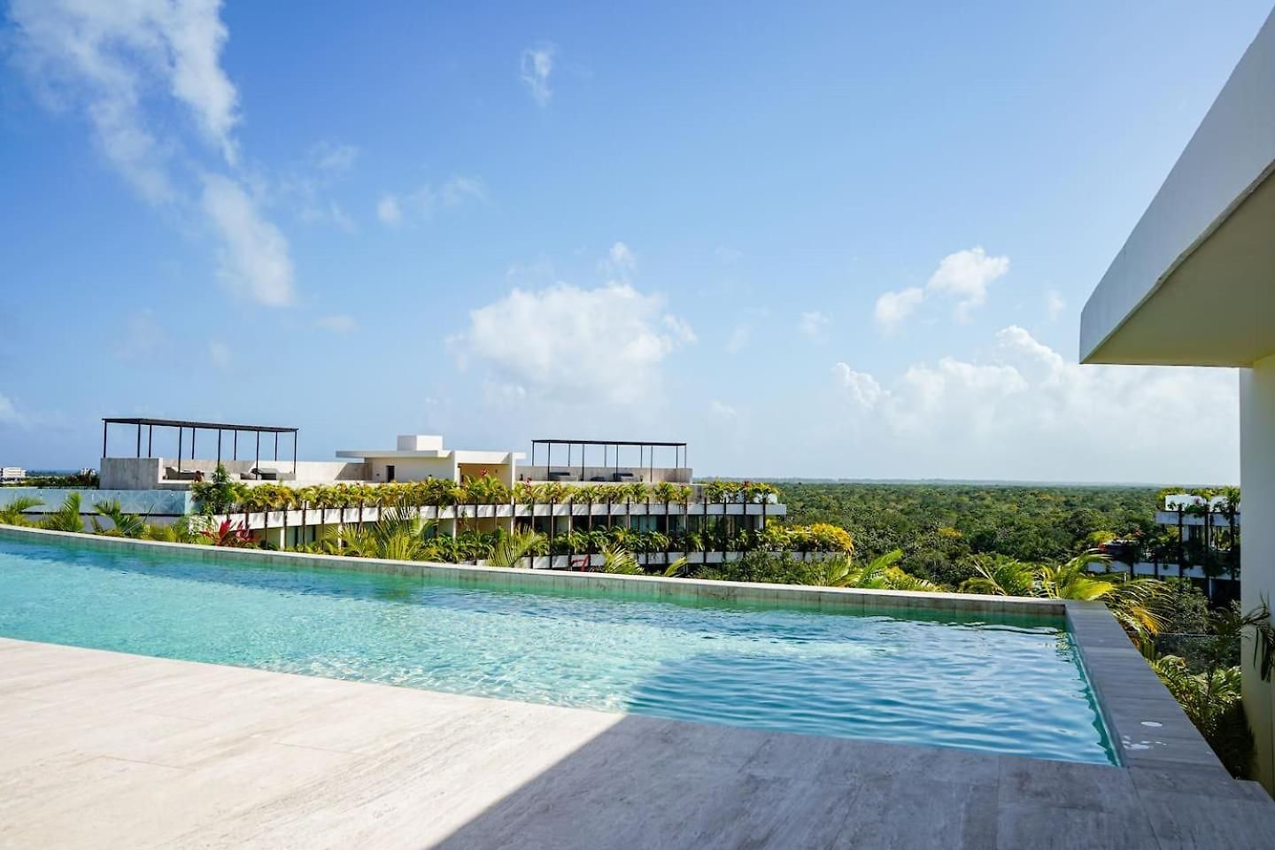 Temple Loft Rooftop Infinity Selva *