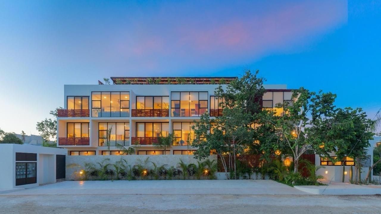 Luxury 2br Private Rooftop Pool Apartment