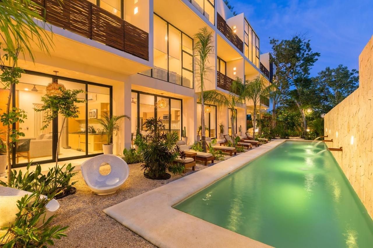 Apartment Luxury 2br Private Rooftop Pool
