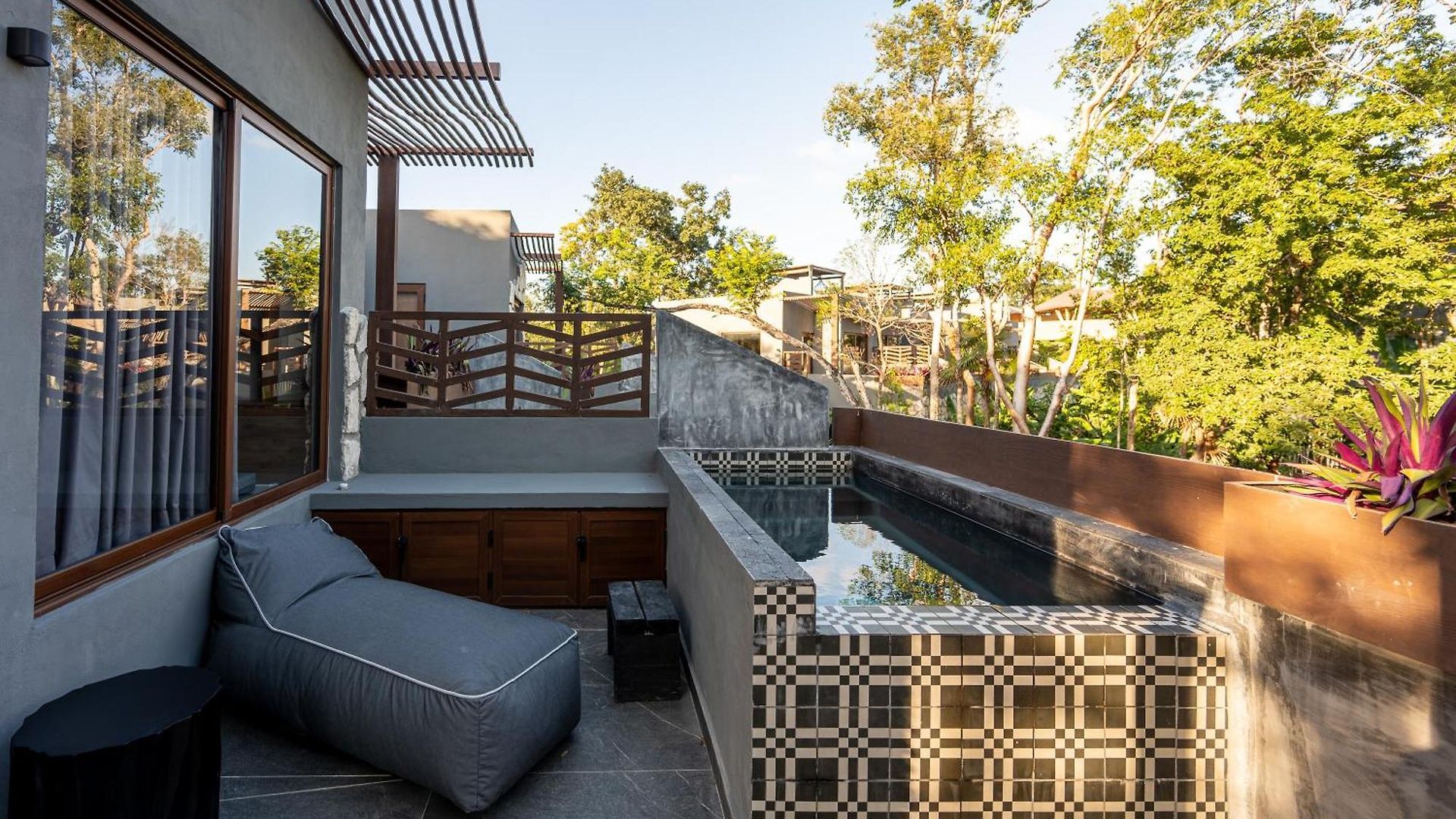 Apartment Nomad Humans Residences