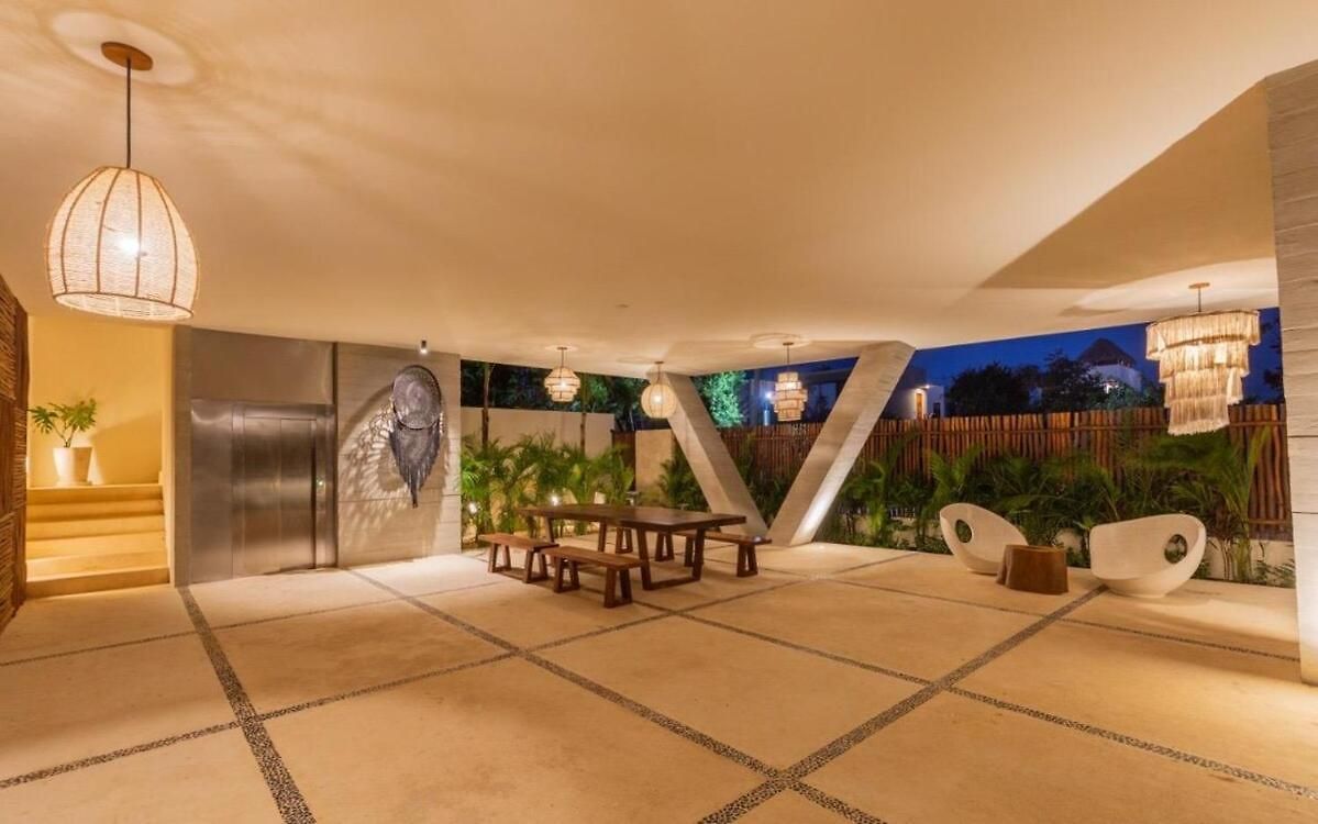 Apartment Luxury 2br Private Rooftop Pool