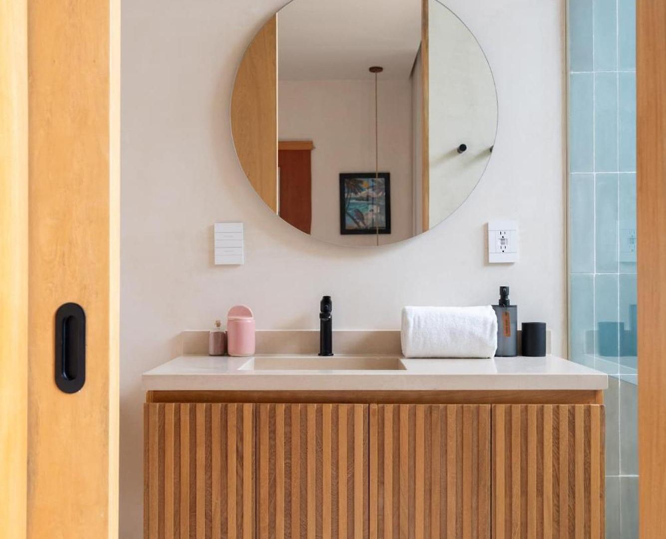 Apartment Chic Wrestaurant, Yoga, Coworking Areas *
