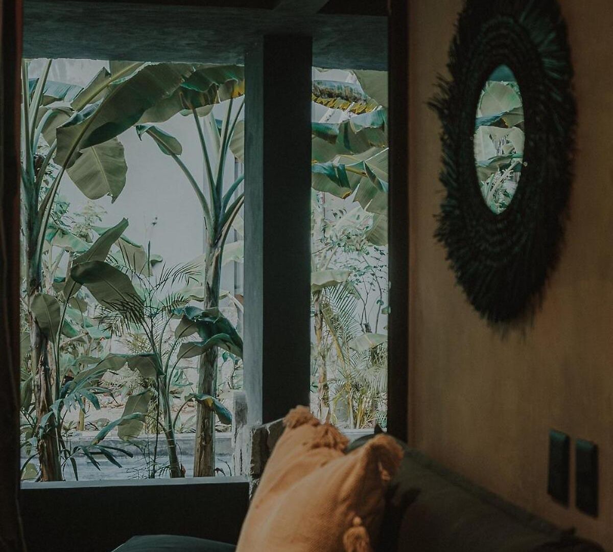 Private Jungle 1br Retreat & Fast Wi-fi *