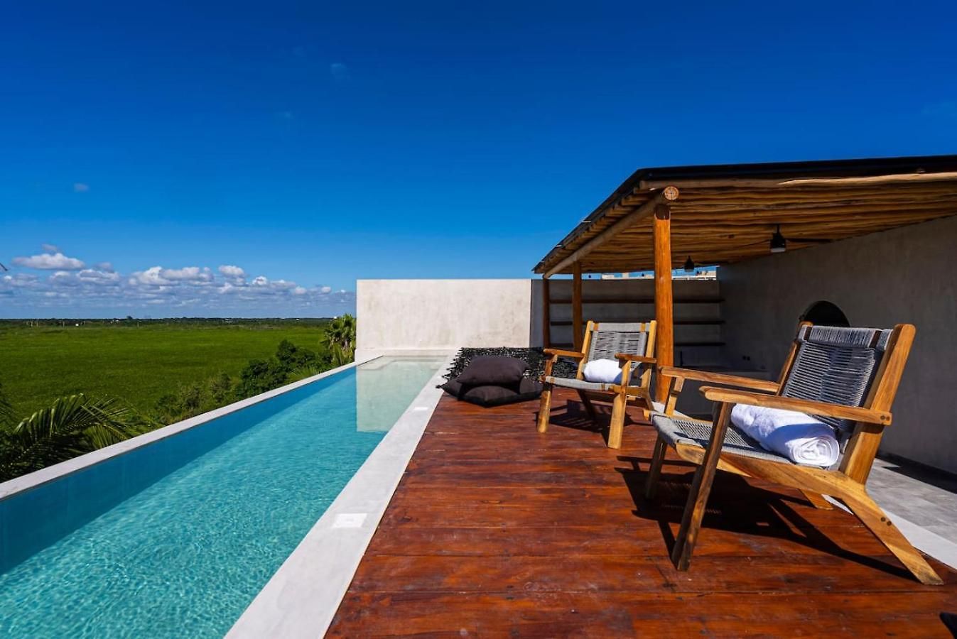 Luxury Beachfront 3br Apartment