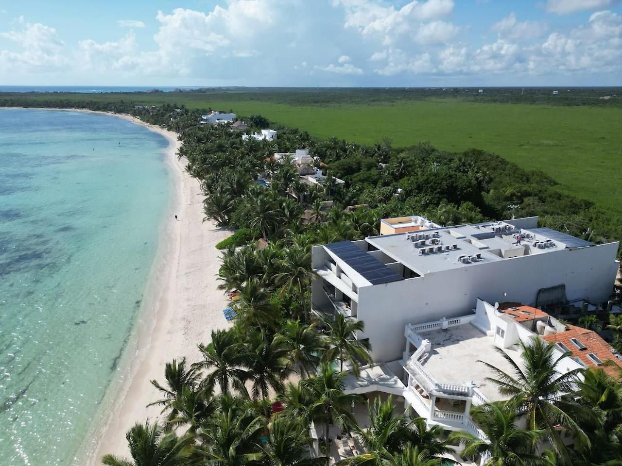 Luxury Beachfront 3br *