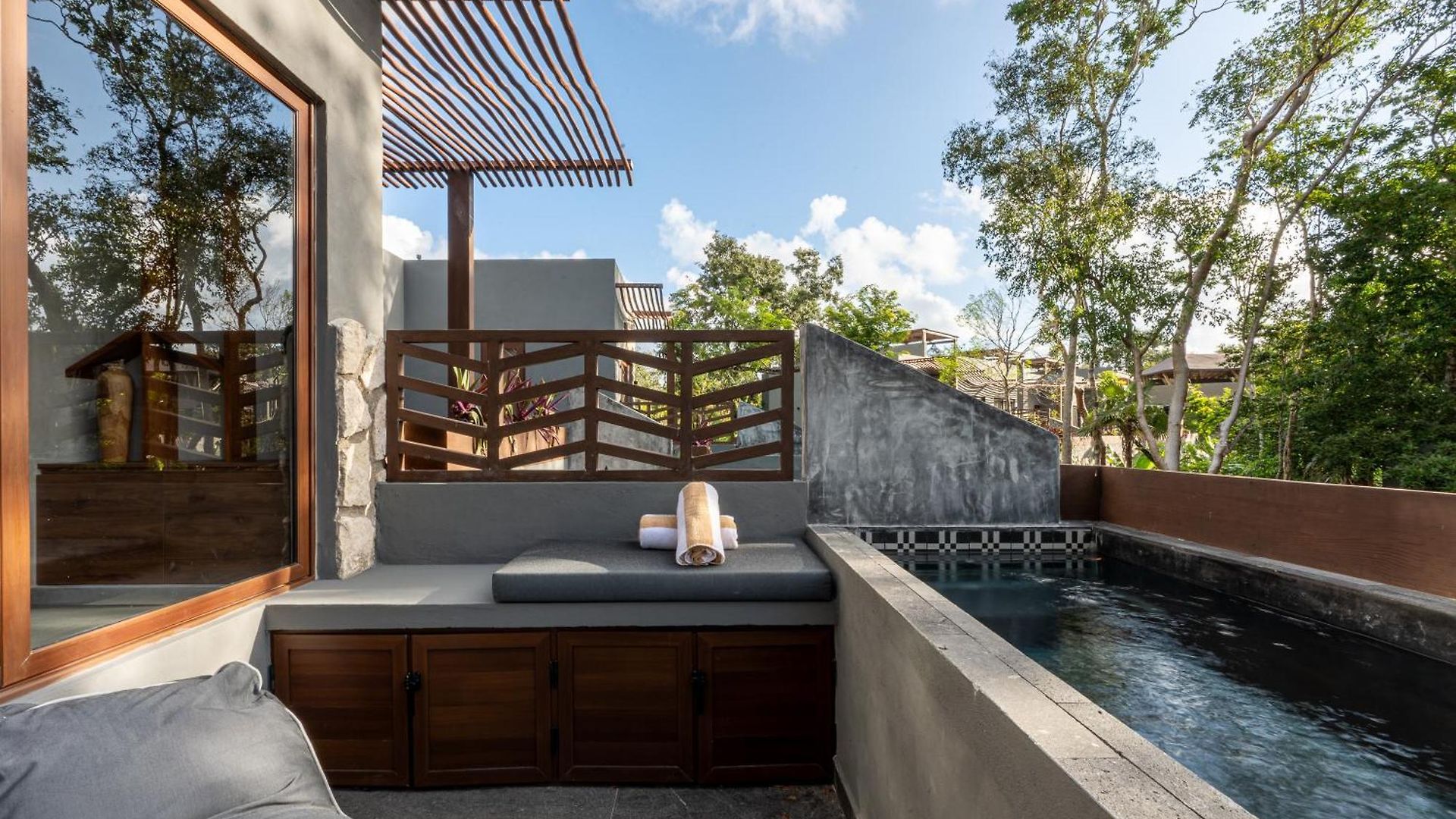 Nomad Humans Residences *