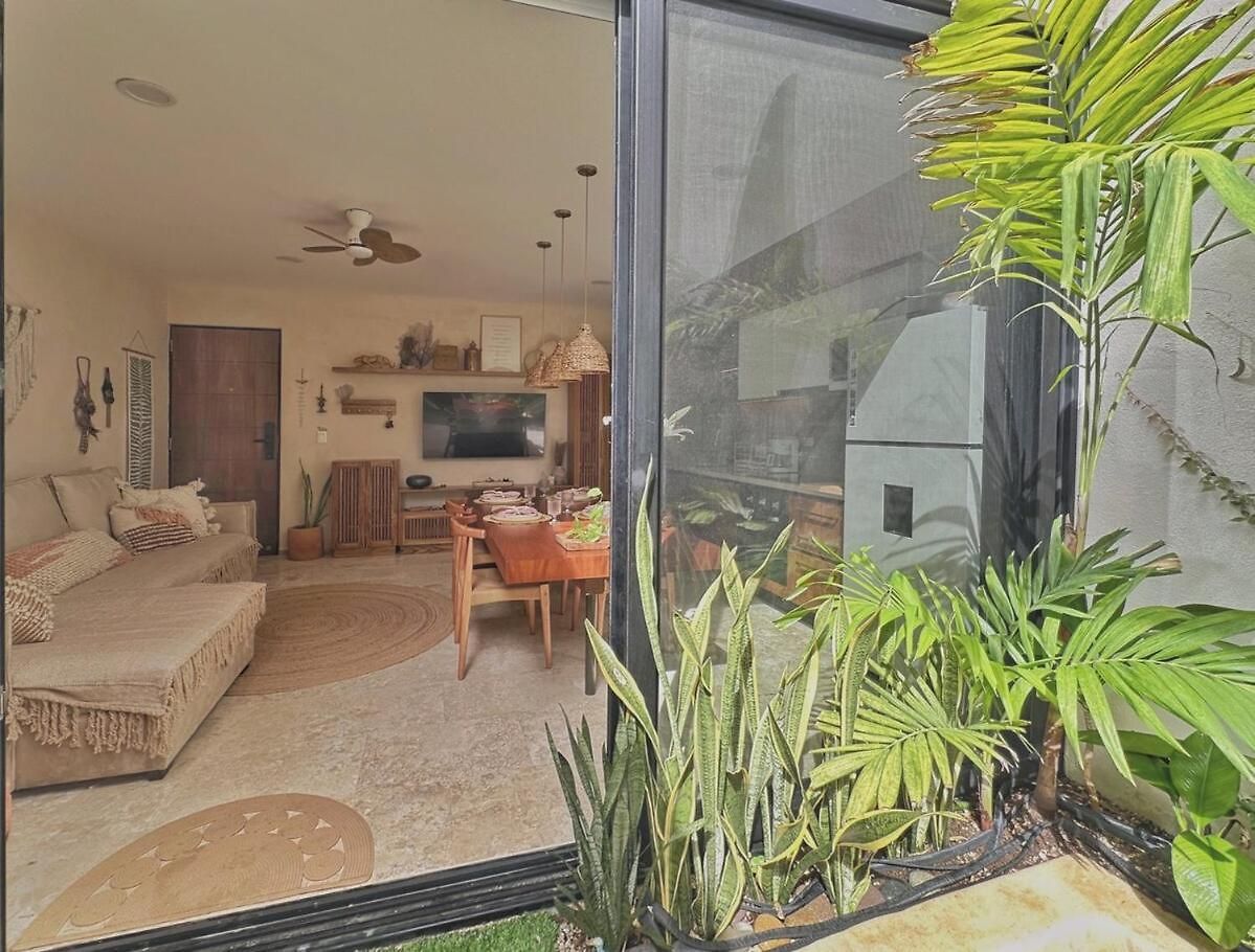New Jungle Retreat 1br2ba Garden Private Pool Apartment